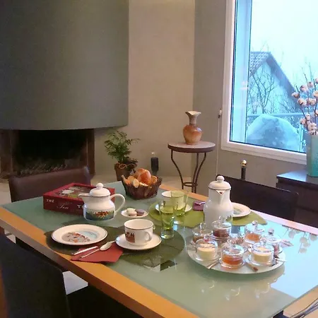 D'hotes Les Mesanges Bed & Breakfast